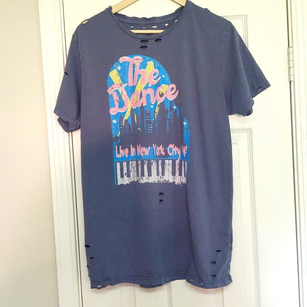 Women's T shirt Large distressed